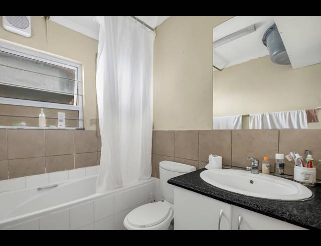 1 BEDROOM APARTMENT FOR SALE IN FERNDALE